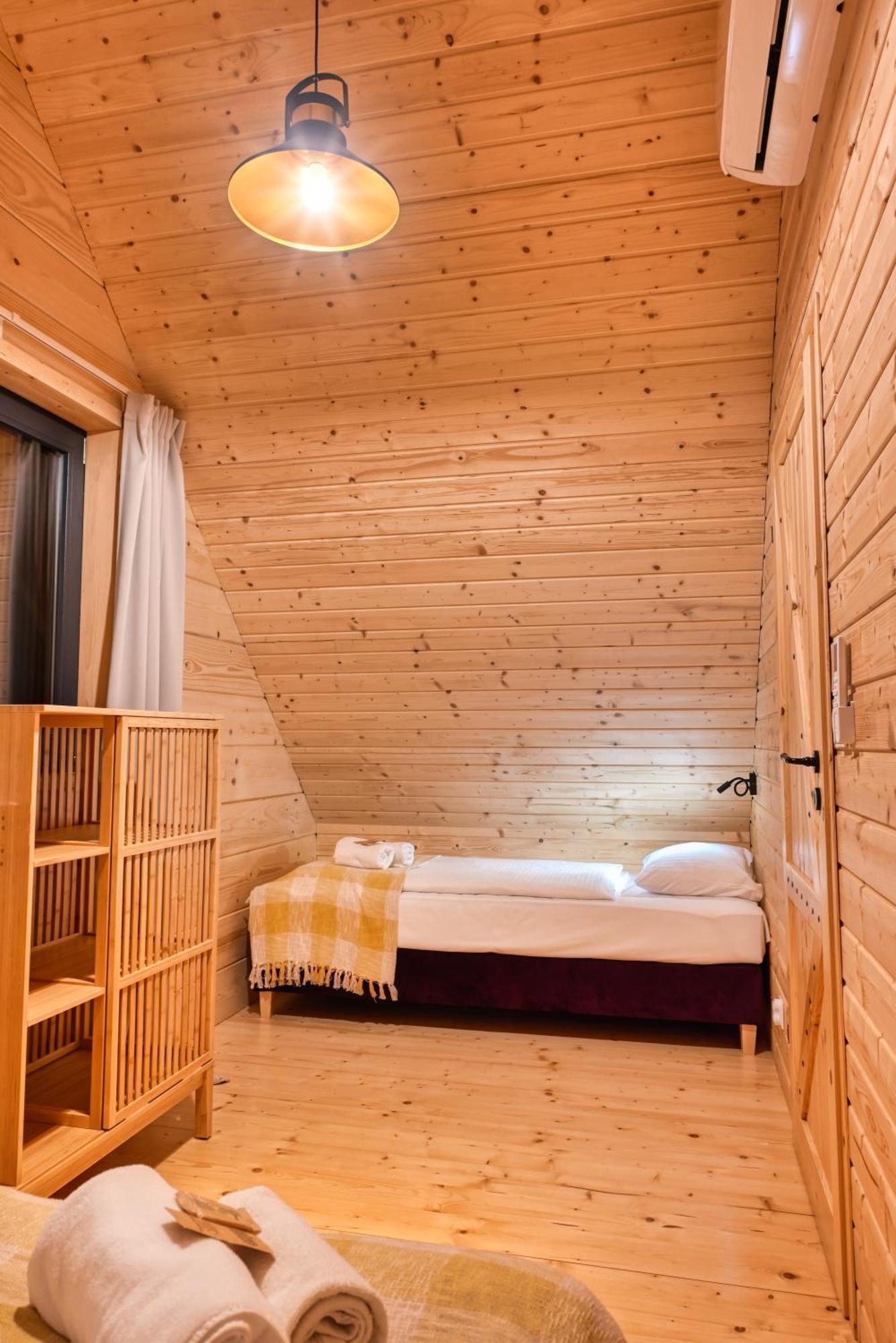 Domki Osada Bozkow W Kotlinie Klodzkiej Room photo